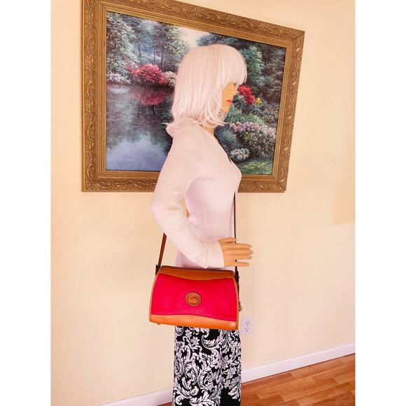 Vtg DOONEY and BOURKE AWL varsity tan trim small crossbody/shoulder bag - Picture 3 of 10